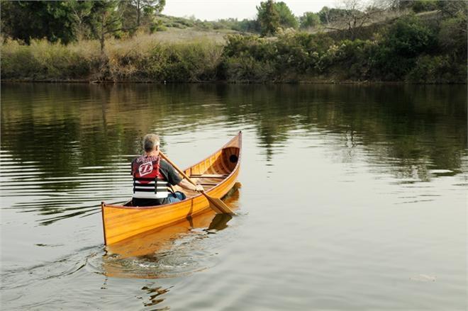Canoe With Ribs 16-Ft Clear Marine Vanish