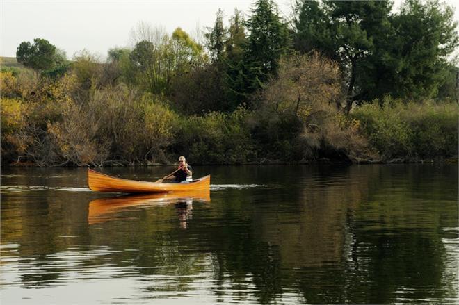 Canoe With Ribs 16-Ft Clear Marine Vanish