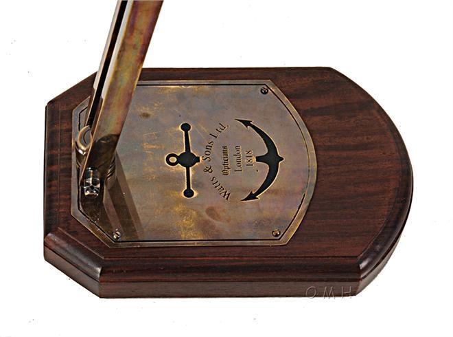 Magnifying Glass Shiny Black Brass Wooden