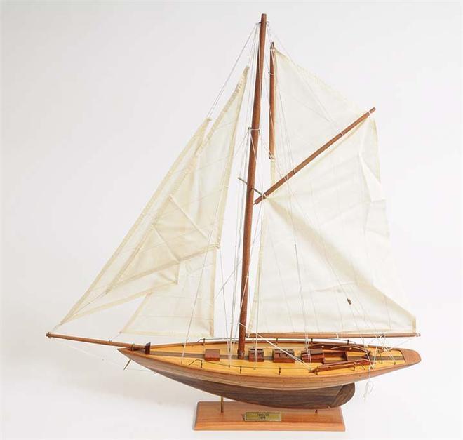 Model Sailboat Pen Duick Boat Solid Wood