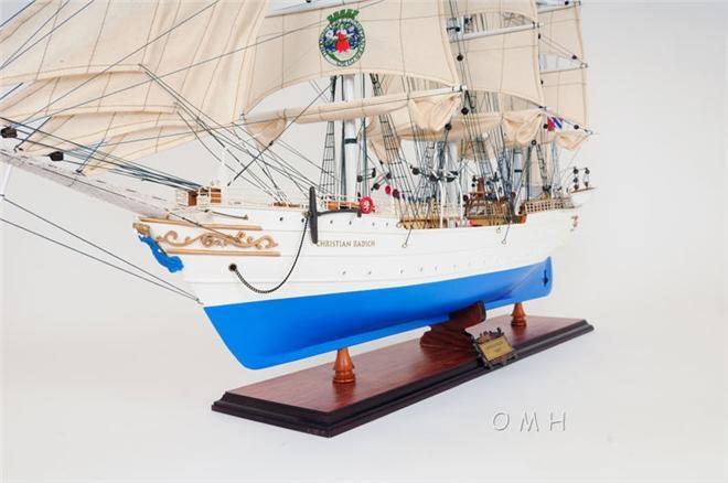 New Christian Radich OM-237