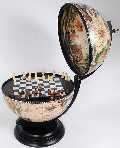 Globe 13-Inch White Wood Base New With Chess
