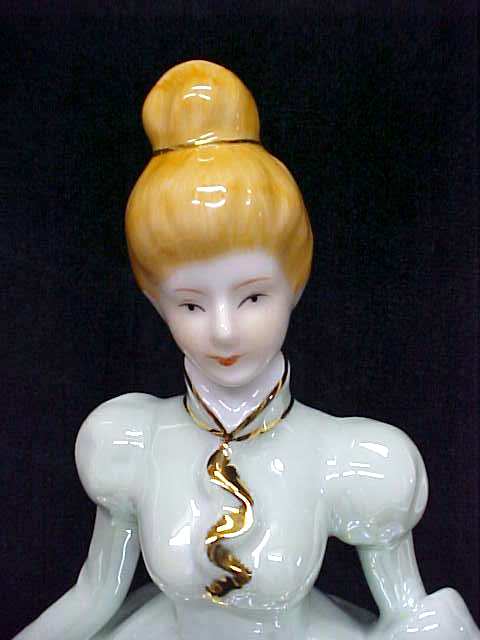 Southern Belle Music Box Porcelain Exquisite