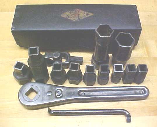 Mossberg Antique Ratchet Wrench Set + Box No. 350