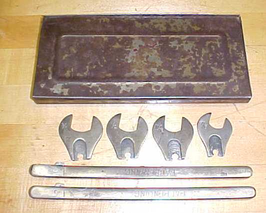Park Metalware Wrench Set + Metal Case