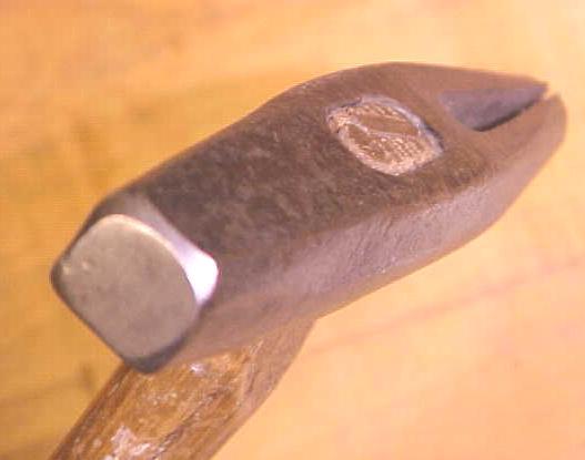 Stanley Hammer Upholstery H304 5 oz.