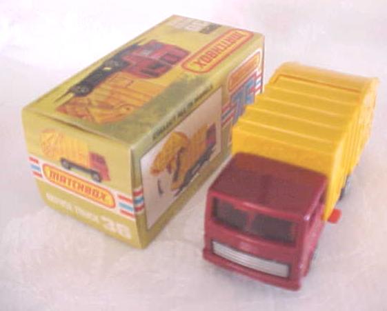Matchbox No. 36 Refuse Truck MIB