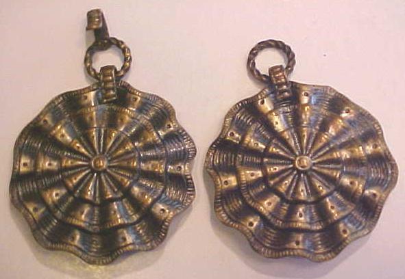 Antique Belt Clip Set Apparel