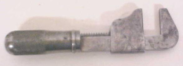 Benton Adjustable Threaded Handle Wrench