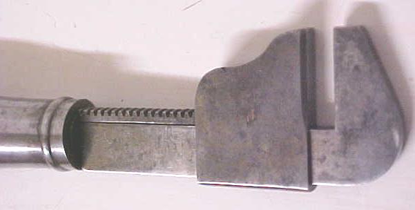 Benton Adjustable Threaded Handle Wrench