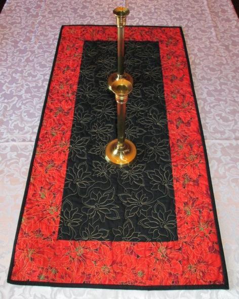 Table Runner Table Topper Decoration Red/Black Poinsettia Quilted