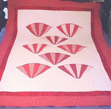 Fan Throw Lap Quilt Wall Hanging Red White 51x67