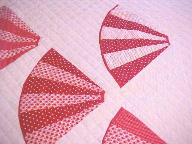 Fan Throw Lap Quilt Wall Hanging Red White 51x67