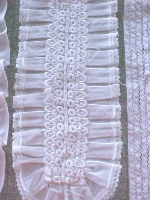 Vintage Ladies Jabots Lace 3 PC