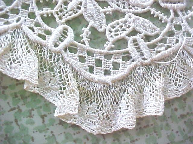 Antique Lace Collar Ladies Floral
