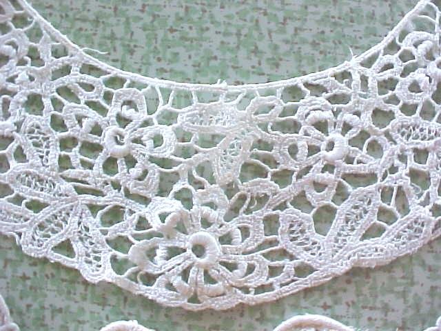 Vintage Lace Collar Ladies Floral