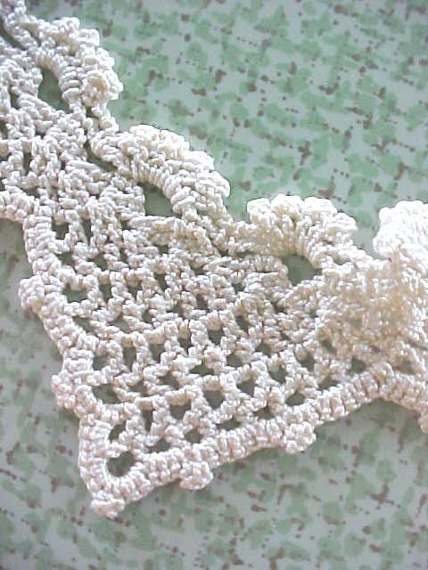 Antique Tatted Lace Heart Collars Ladies 2PC
