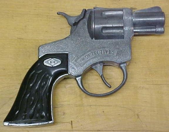 Hubbley The Detectives Cap Pistol Revolver Gun