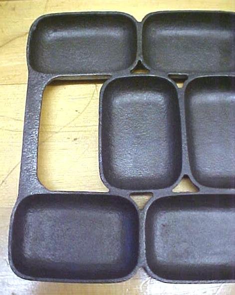 Cast Iron Bread Roll Gem Pan 12 Rectangular Cups