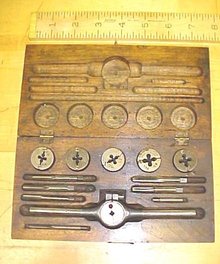 Wiley & Russell Tap & Die Stock Set w/Case Small Sizes!