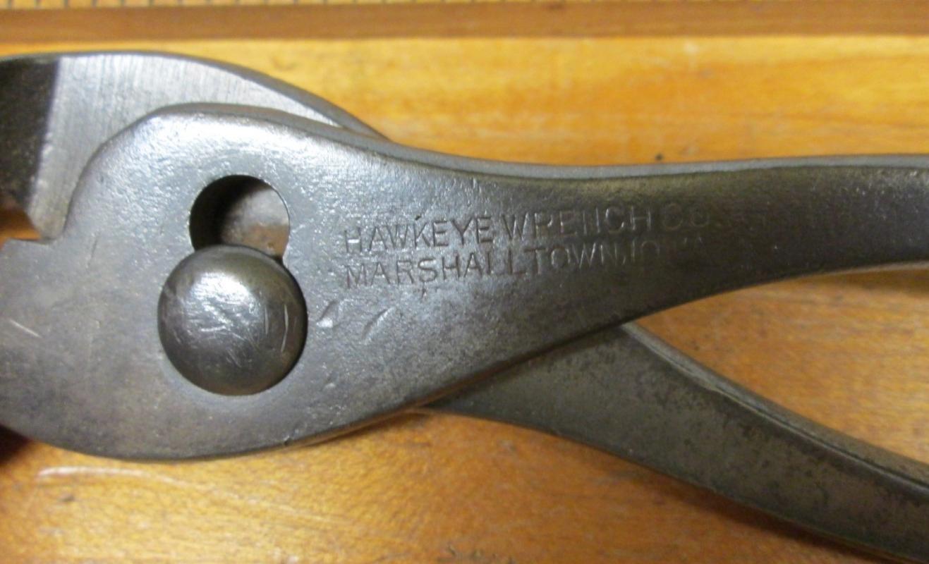 Hawkeye Wrench Co. Slip Joint Pliers Antique 6 inch