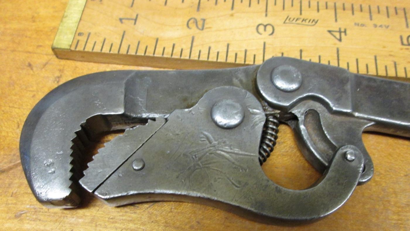 Bullard Automatic Pipe Wrench No. 1
