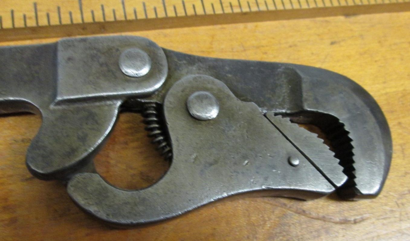 Bullard Automatic Pipe Wrench No. 1