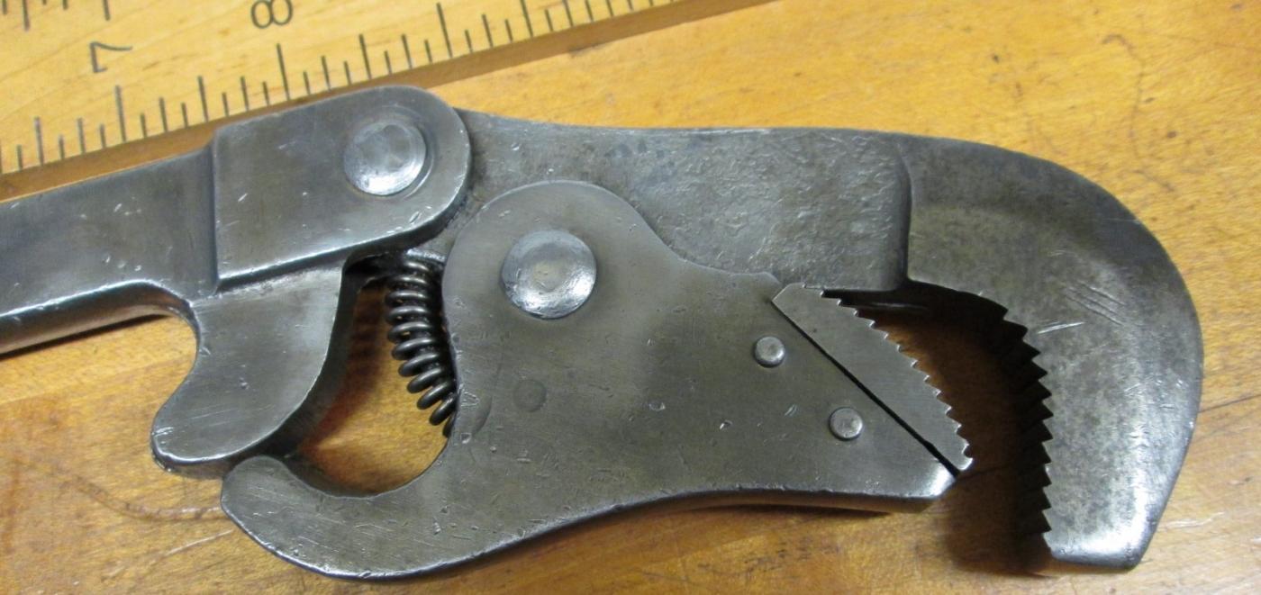 Bullard Automatic Pipe Wrench No. 2