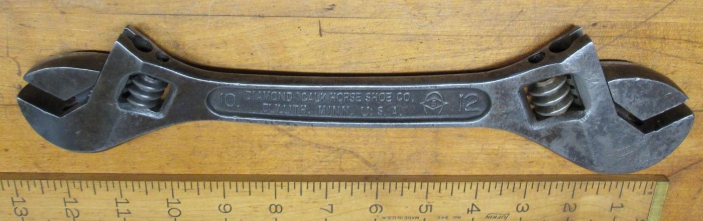 Diamond Calk Horseshoe Double Ended Adjustable Wrench