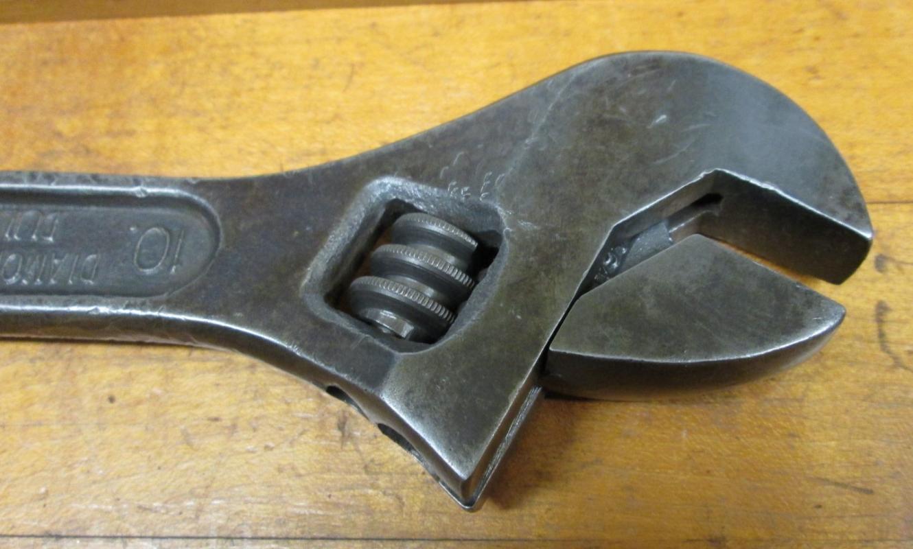 Diamond Calk Horseshoe Double Ended Adjustable Wrench