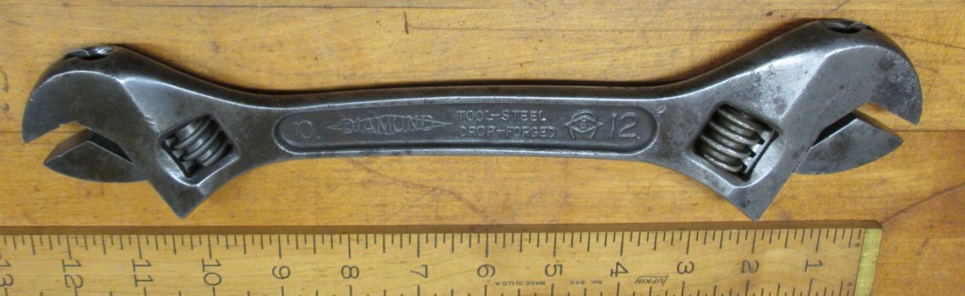 Diamond Calk Horseshoe Double Ended Adjustable Wrench