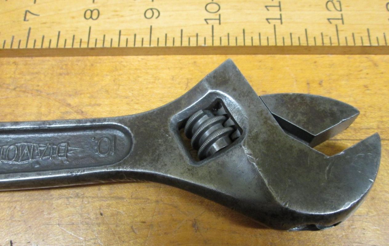 Diamond Calk Horseshoe Double Ended Adjustable Wrench