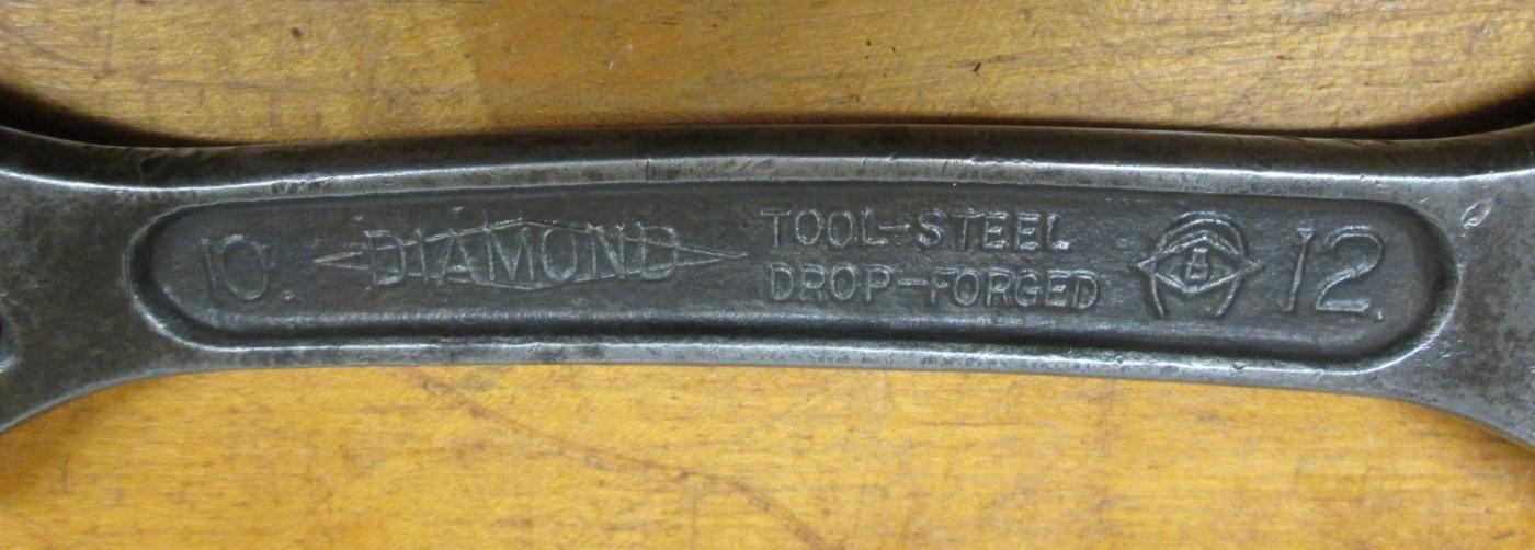 Diamond Calk Horseshoe Double Ended Adjustable Wrench