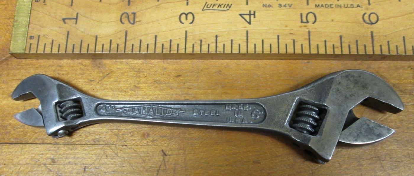 Diamond Calk Horseshoe Double Ended Adjustable Wrench