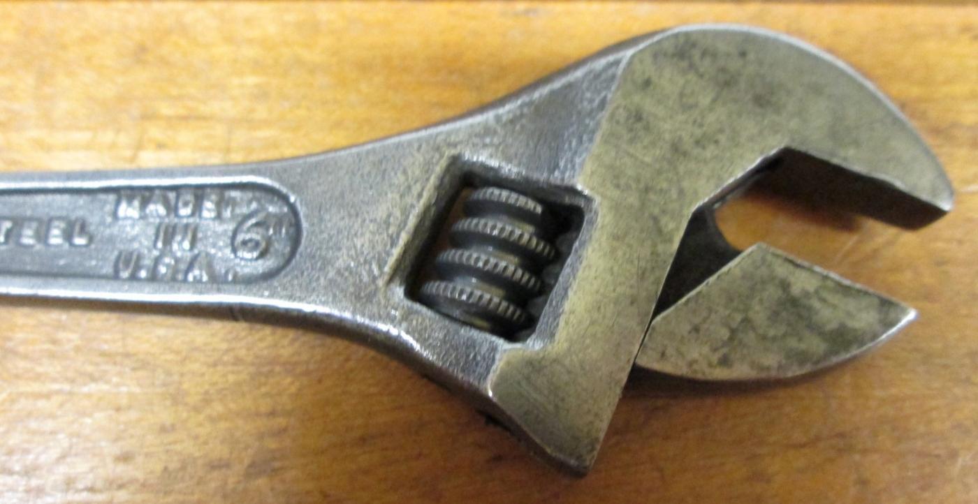 Diamond Calk Horseshoe Double Ended Adjustable Wrench