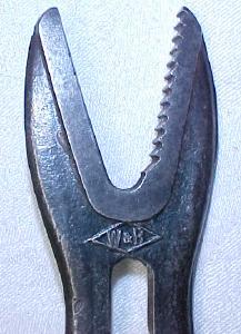 Whitman & Barnes No. 1 1/2 Bull Dog Alligator Wrench
