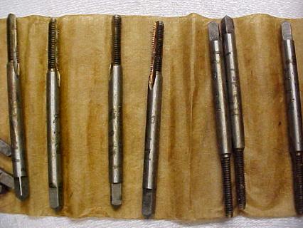 Reiff & Nestor 4-40 Taps in Wood Box