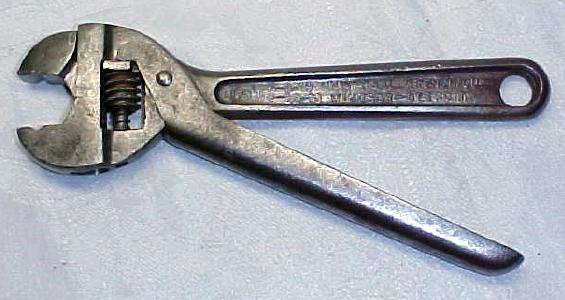 Universal Wrench Co. Lever Speed Adjustable Wrench