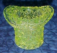 LG Wright Vaseline Toothpick Holder Daisy Button