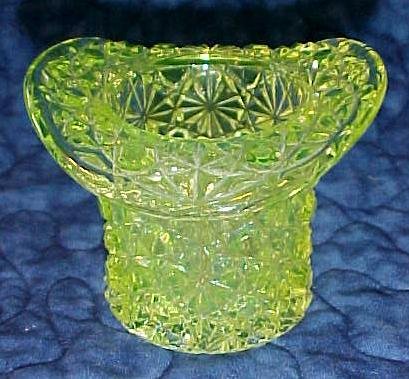 LG Wright Vaseline Toothpick Holder Daisy Button