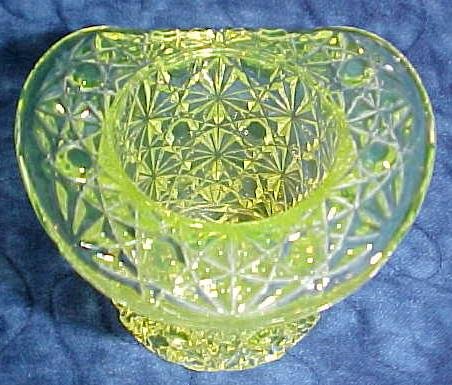 LG Wright Vaseline Toothpick Holder Daisy Button