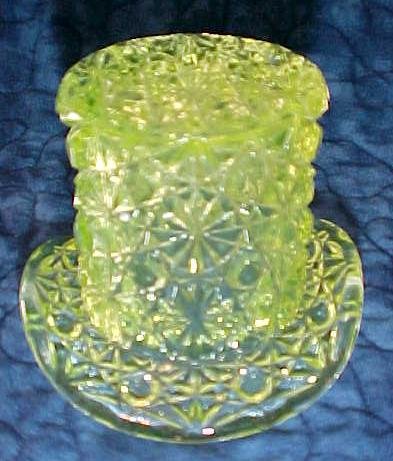 LG Wright Vaseline Toothpick Holder Daisy Button