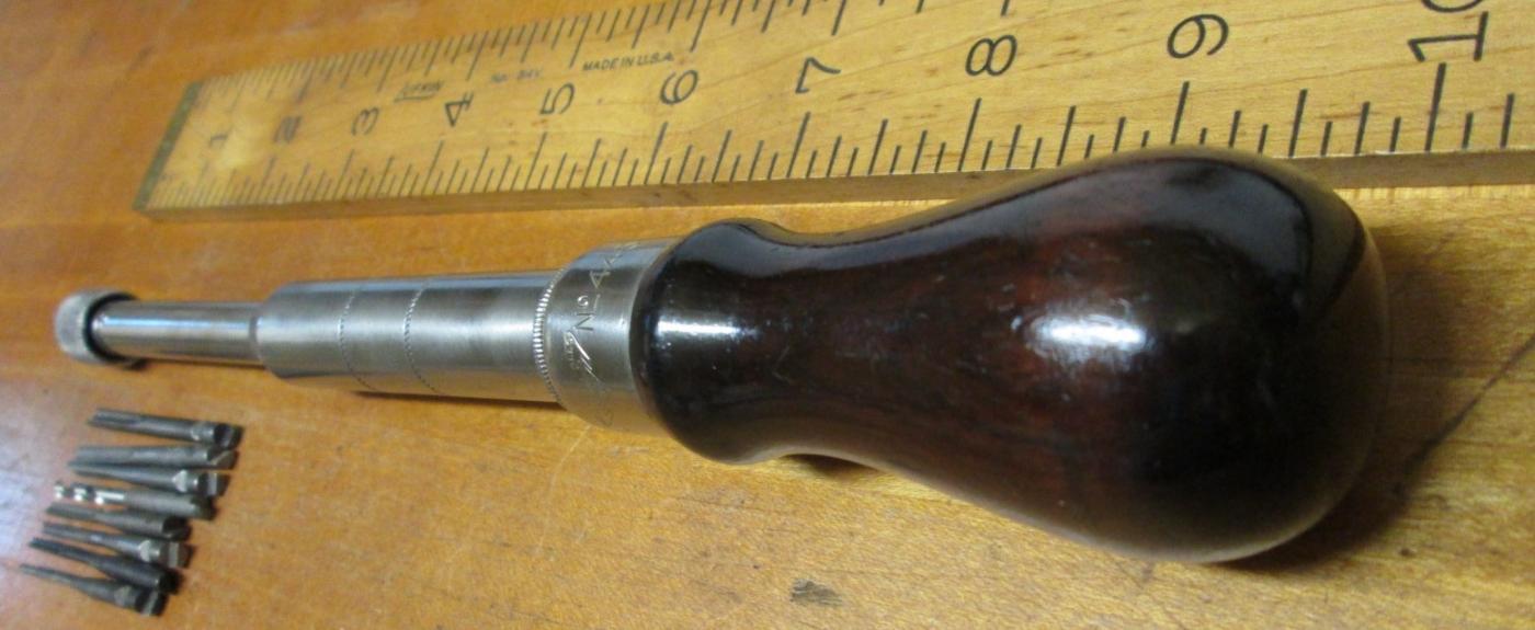 Millers Falls No. 445 Yankee Push Drill w/8 bits Rare!