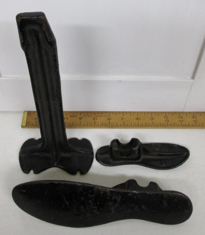 Cobbler's Shoelast Shoe Last Stand w/ Anvils