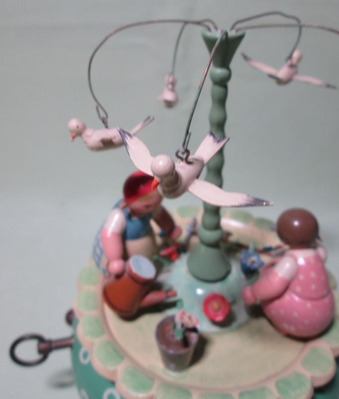 Erzgebirge Music Box East Germany Garden Work