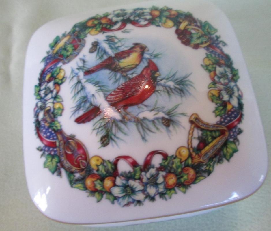 Music Box Cardinals Joy To The World