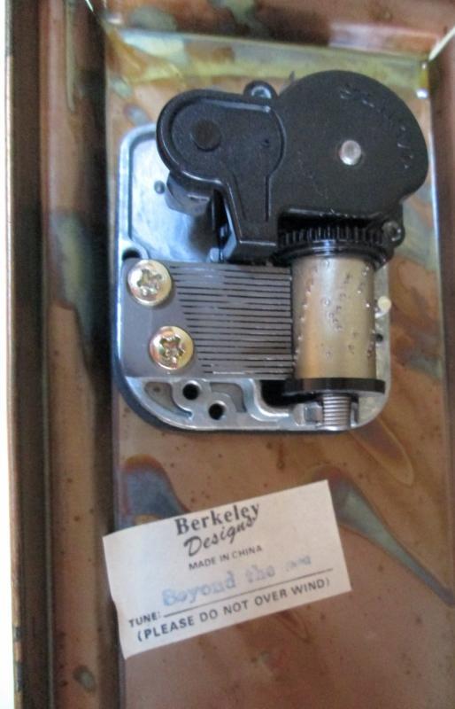 Lighthouse Music Box