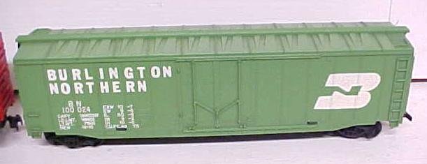 Train Cars HO Scale Canadiana Burlington (2) Box Cars