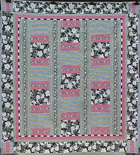 Quilt Queen Size Magnolias Stripes 82 x 92 inch