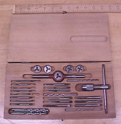 Greenfield Tap & Die Stock Set w/Case Small Sizes!